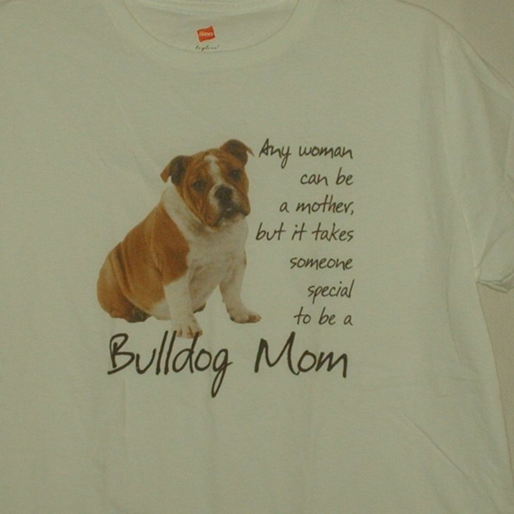 Bulldog Mom T-shirt - new - size large